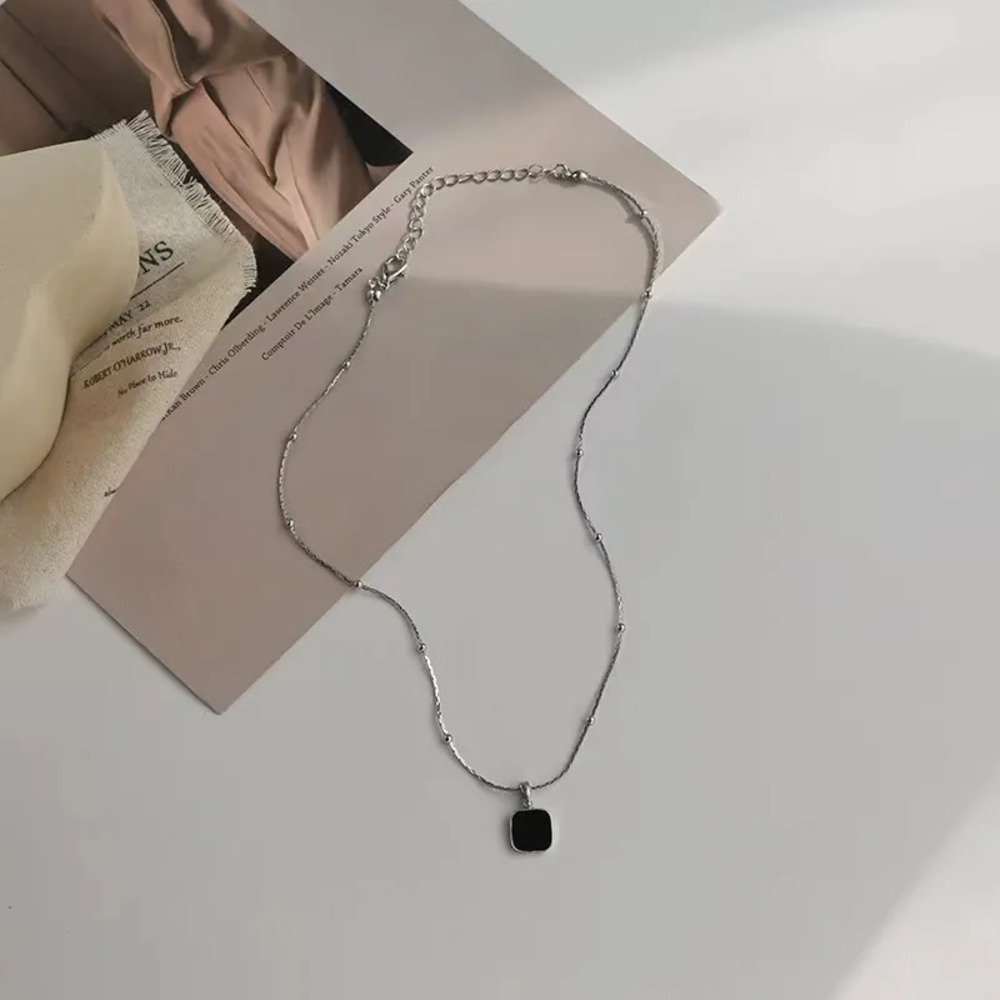 Vintage Style Square White Gold Plated  Penda